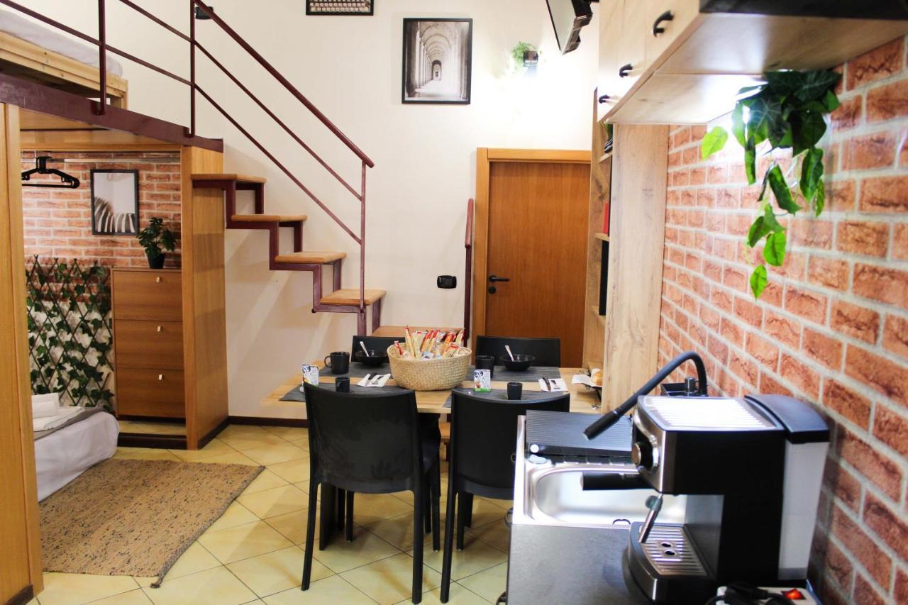 Apartamento Pedamentina Pulcinella Loft Nápoles Exterior foto