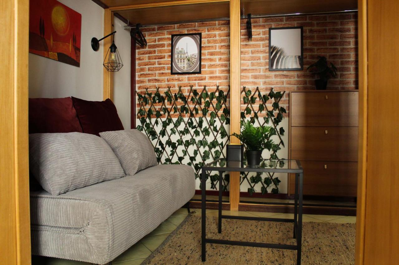 Apartamento Pedamentina Pulcinella Loft Nápoles Exterior foto