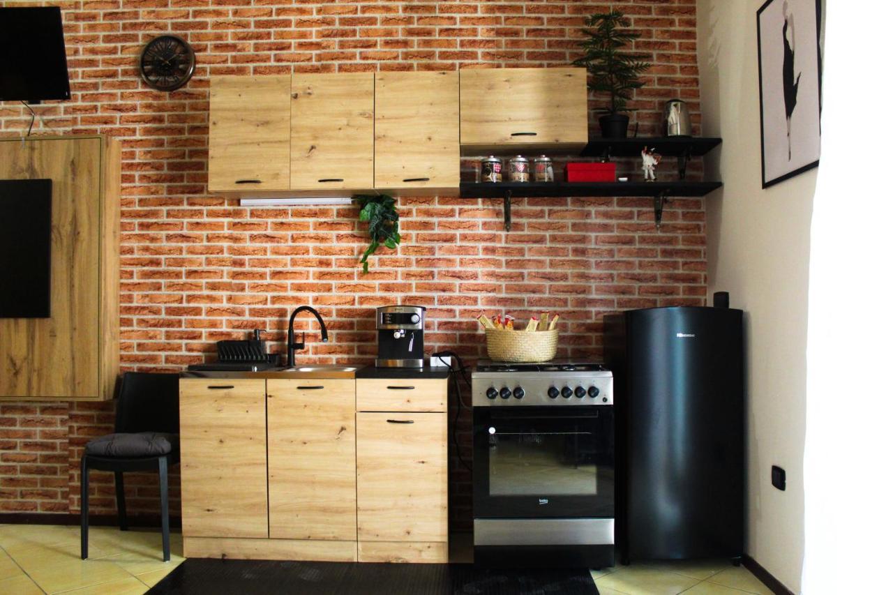 Apartamento Pedamentina Pulcinella Loft Nápoles Exterior foto
